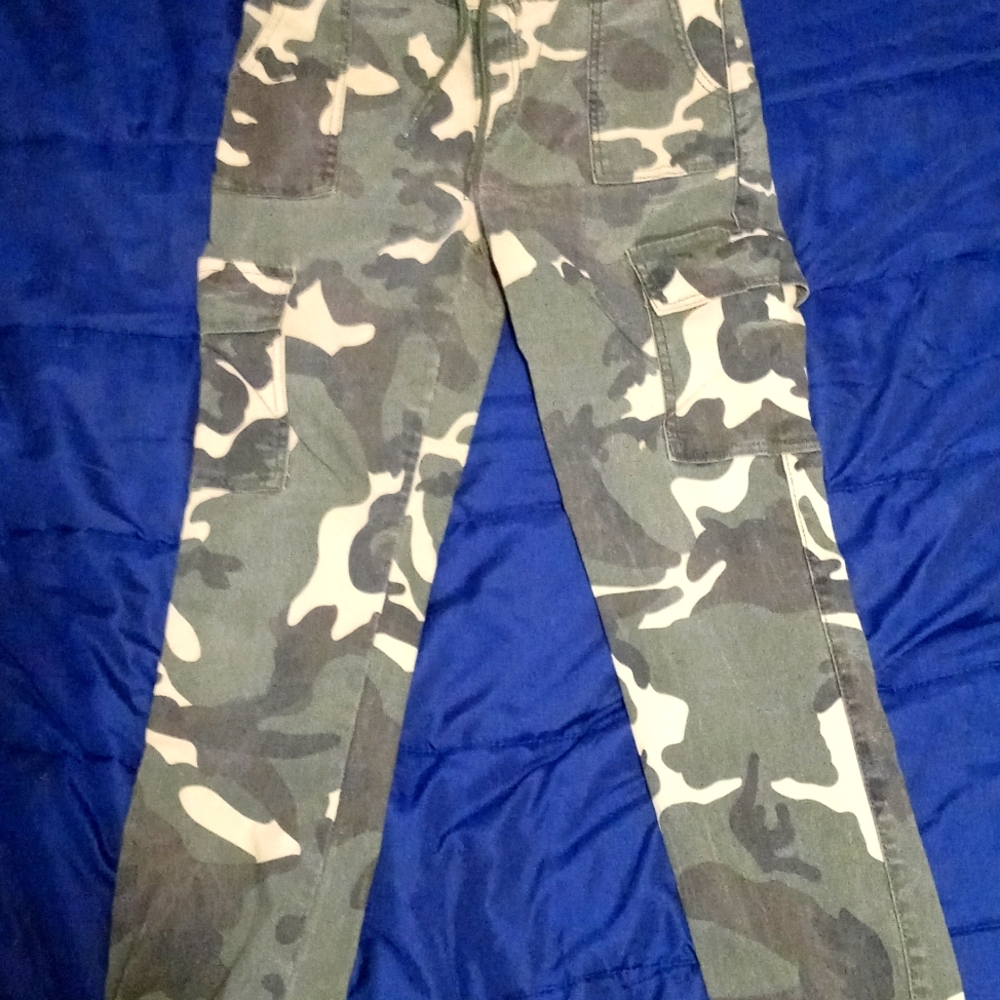 I'm Selling These Trousers